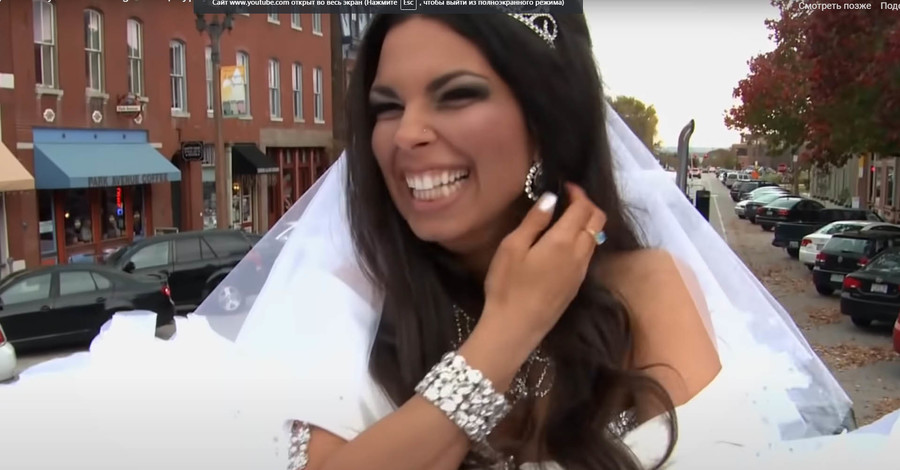 В США для невесты пошили платье с самым длинным шлейфом в мире