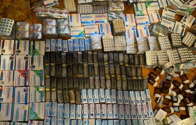 Жители Львова продавали в интернете лекарства с ядовитыми веществами