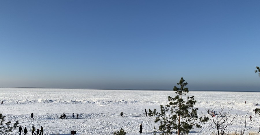 Балтийское море замерзло