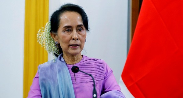 Лидеру оппозиции в Мьянме предъявили новые обвинения