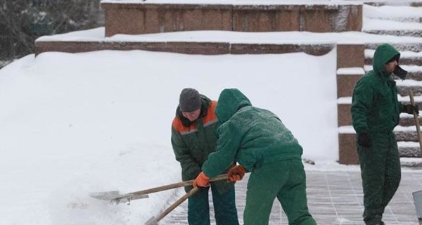 Спрос на услуги по уборке снега в Киеве вырос в 23 раза