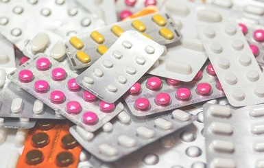 В Нацполиции предлагают запретить в Украине продажу лекарств детям