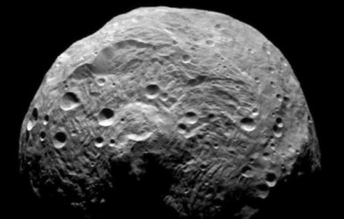 К Земле приближаются три крупных астероида