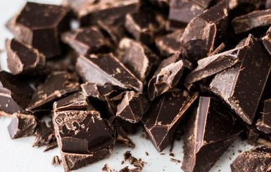 В Украину завезли опасный шоколад с кунжутом