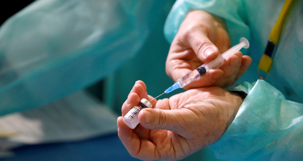 Вакцинация на Житомирщине началась с завотделением городской больницы 