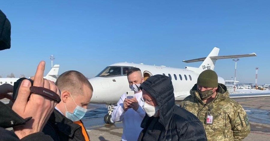 Снятый с самолета экс-зампредседателя правления ПриватБанка вышел под залог