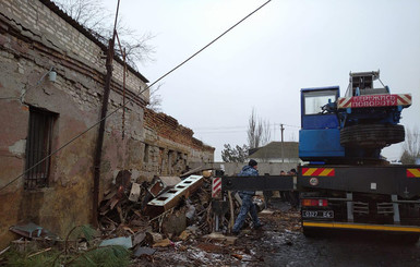 На Николаевщине произошел взрыв на территории школы. Железобетонная плита упала на человека