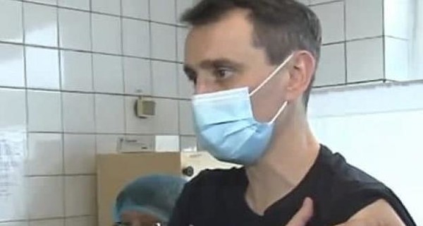Главный санврач Ляшко вакцинировался от коронавируса в Киевской области