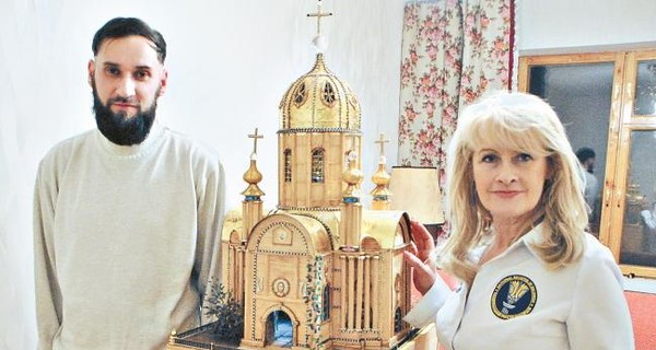 Харьковчанин 22 года строил храм из спичек
