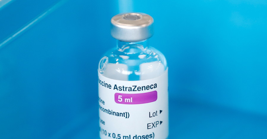 Вакцину AstraZeneca получили почти 10 тысяч украинцев