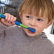 Детям опасно чистить зубы 