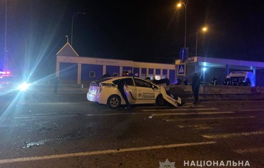 Под Одессой патрульная машина столкнулась с иномаркой: один погибший и трое травмированных