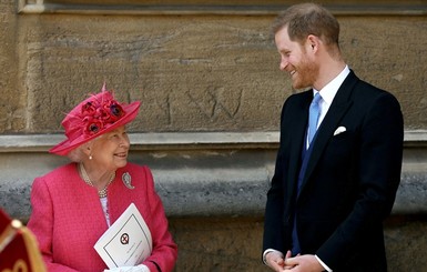 Королева Елизавета II отказалась подписывать заявление семьи в ответ на интервью Меган Маркл и принца Гарри