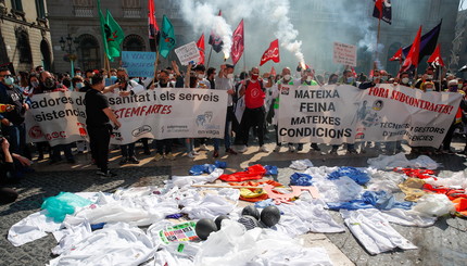 Протесты медиков в Барселоне 