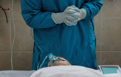 В Черновцах медики нескольких больниц отказались вакцинироваться