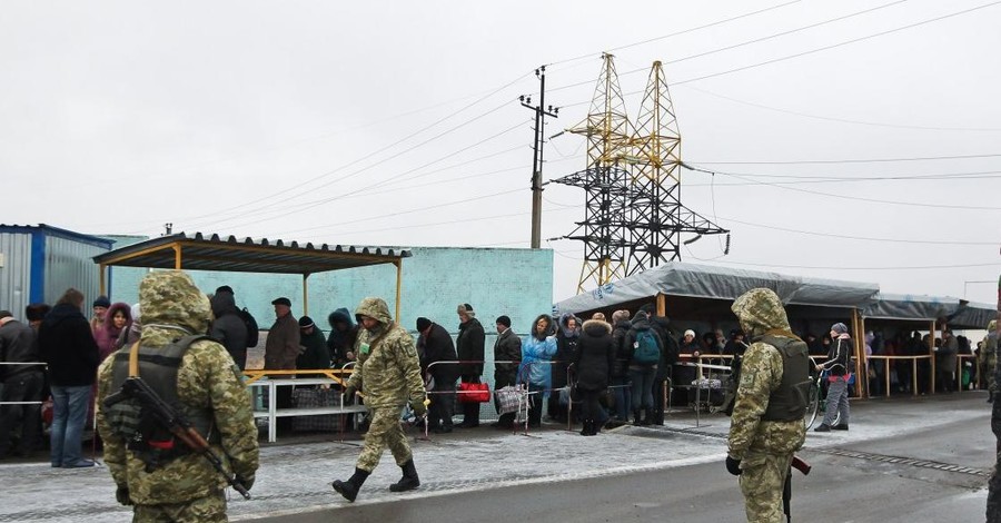 В Донецке людей пугают новой 