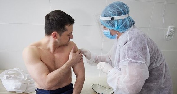 Зеленский заявил, что против AstraZeneca ведется атака, но Украина продолжит вакцинацию
