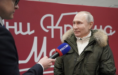 Путин предложил Байдену онлайн-дебаты, но президент США “занят”