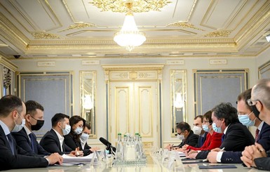 Зеленский с президентом ЕБРР обсудили большую приватизацию, реформы и коронавирус