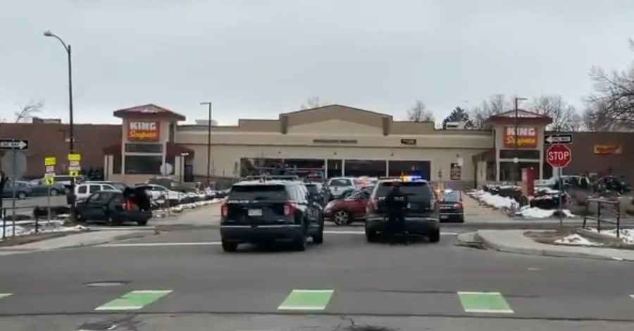 В Колорадо неизвестный открыл стрельбу в супермаркете, погибли десять человек