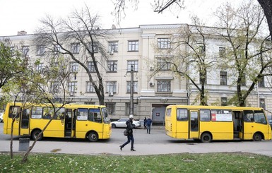 В Киеве с 27 марта подорожает проезд в маршрутках - с 8 до 10 гривен