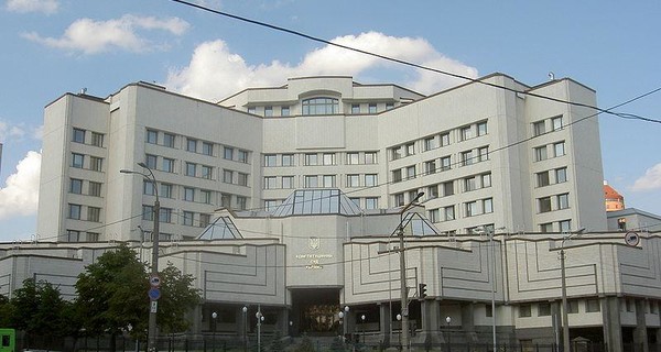 Тупицкий через суд обжаловал указ президента о его увольнении