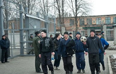 Тюремную агентуру хотят ликвидировать: что думают эксперты о новой идее Малюськи