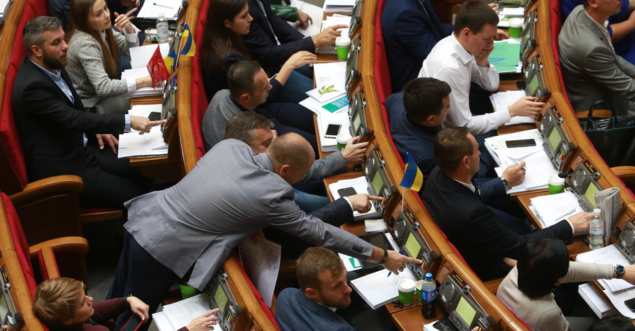 Рада приняла президентский законопроект об упрощенном военном призыве
