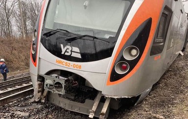 Появилось видео момента крушения поезда Интерсити Киев-Запорожье