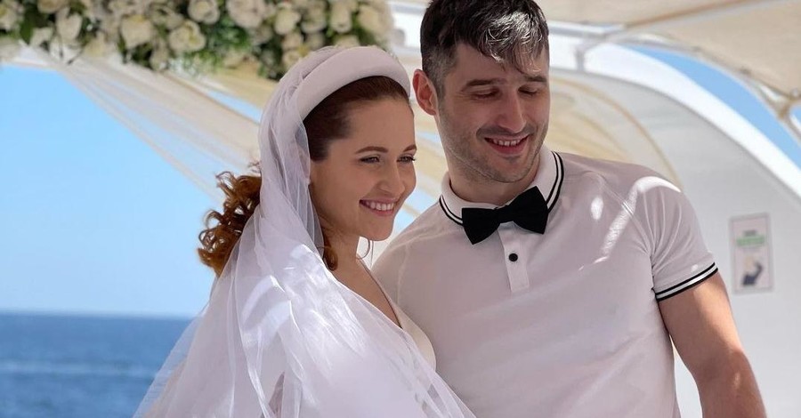Актеры Наталка Денисенко и Андрей Фединчик сыграли свою четвертую свадьбу