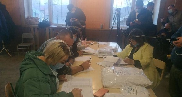 Полиция начала 17 уголовных производств из-за голосования на Прикарпатье