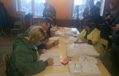 Полиция начала 17 уголовных производств из-за голосования на Прикарпатье