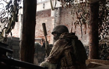Три причины очередного обострения в Донбассе и усиления военных в Крыму