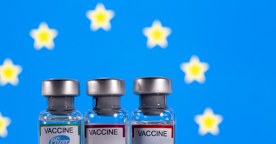 В Евросоюзе пересмотрят условия вакцинации препаратом AstraZeneca
