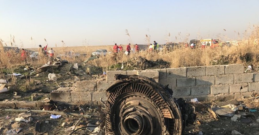 В МИД нет подтвержденной информации об обвинении 10 лиц в крушении самолета МАУ в Иране  