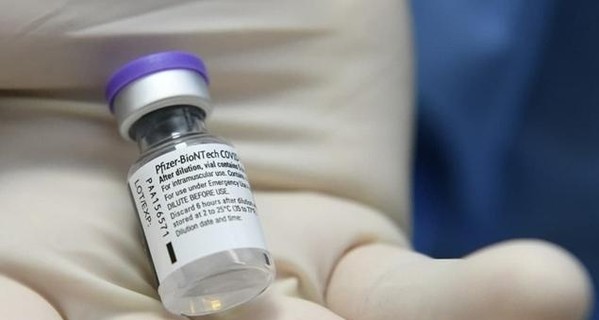 Украина подписала договор с Pfizer, но дата поставки вакцин неизвестна
