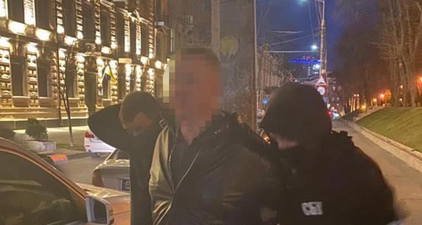 В Борисполе депутат требовал с нотариуса взятку в 40 тысяч долларов 