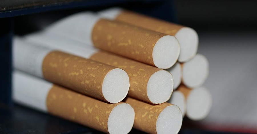 Эксперт: СНБО готовит санкции против нардепа Холодова за контрабанду сигарет