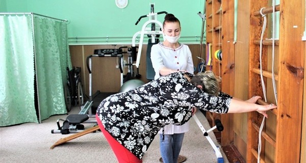 Минздрав: все переболевшие коронавирусом украинцы нуждаются в реабилитации