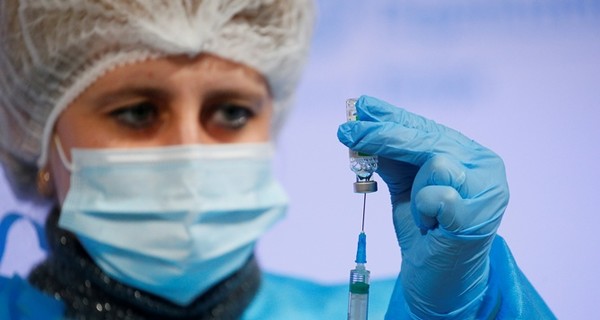 Украина уже сейчас могла бы ежемесячно производить 600-700 тысяч доз вакцины, о которой договорился Медведчук