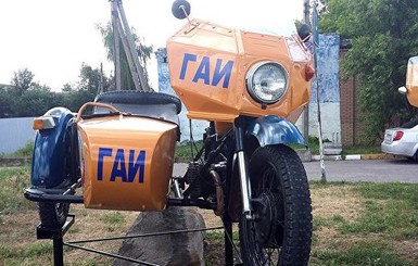 В Луганске появился памятник мотоциклу