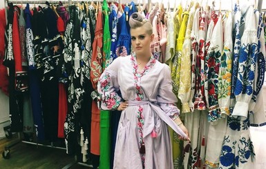 Дочь Оззи Осборна нарядилась в вышиванку от украинского дизайнера
