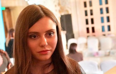 Младшая дочь Ольги Сумской рассказала об издевательствах сверстников в школе