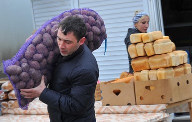 Харьковские чиновники переплатили за хлеб и картошку больше миллиона