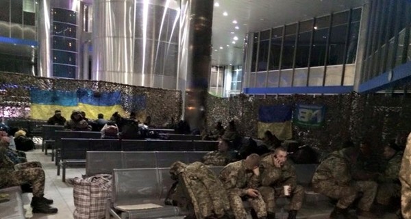 Генштаб ВСУ призвал военных не пить на вокзалах с незнакомцами 