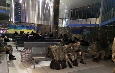 Генштаб ВСУ призвал военных не пить на вокзалах с незнакомцами 