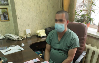 В Киеве задержали врачей, которые требовали деньги при выдаче тела умершей от COVID-19