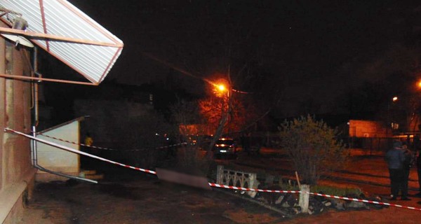 В Николаеве неизвестные расстреляли мужчину у подъезда