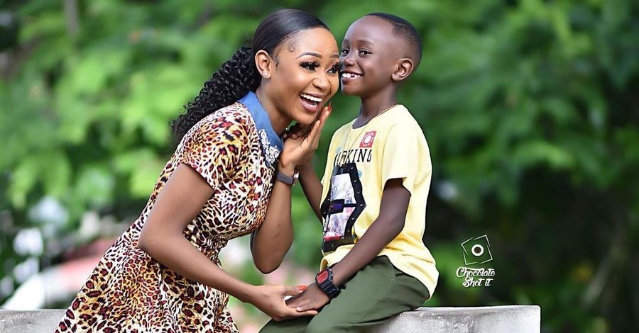 В Гане актрису посадили в тюрьму за голое фото с сыном 