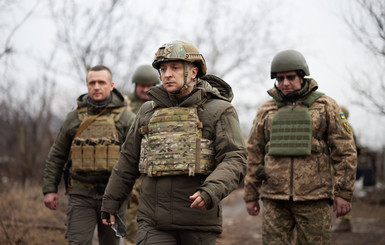 Зеленский: Украина начеку, но приветствует уменьшение войск на границе 